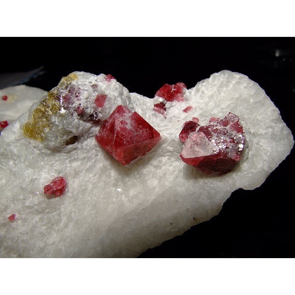 Spinel ta